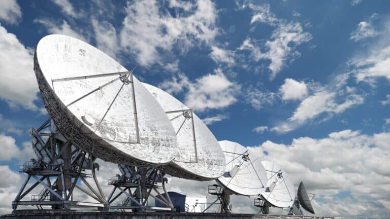 5G Non-Terrestrial Networks (NTN)
